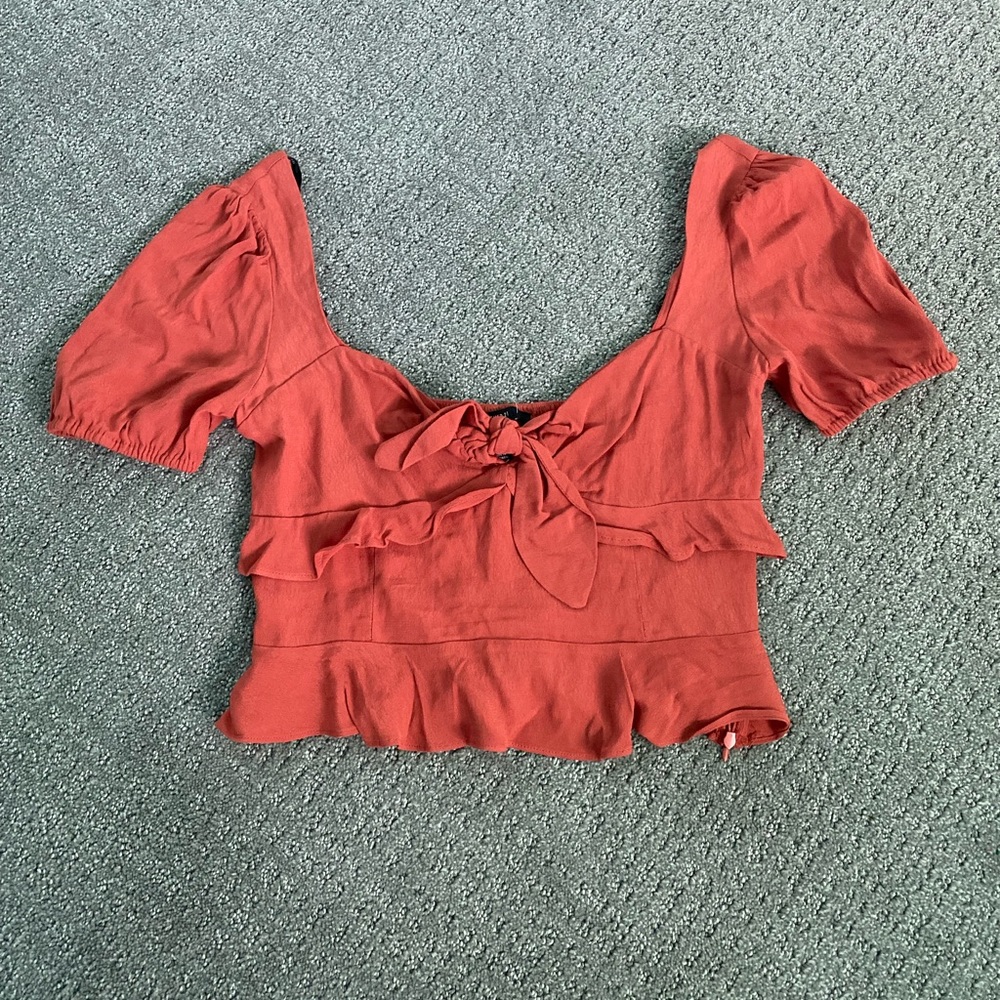 F21 NWT Ruffle Tie Crop Top